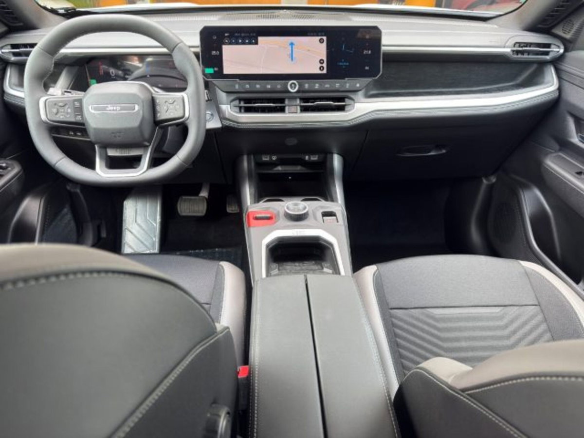 Jeep Compass full-electric First Edition fwd 213cv auto (12)