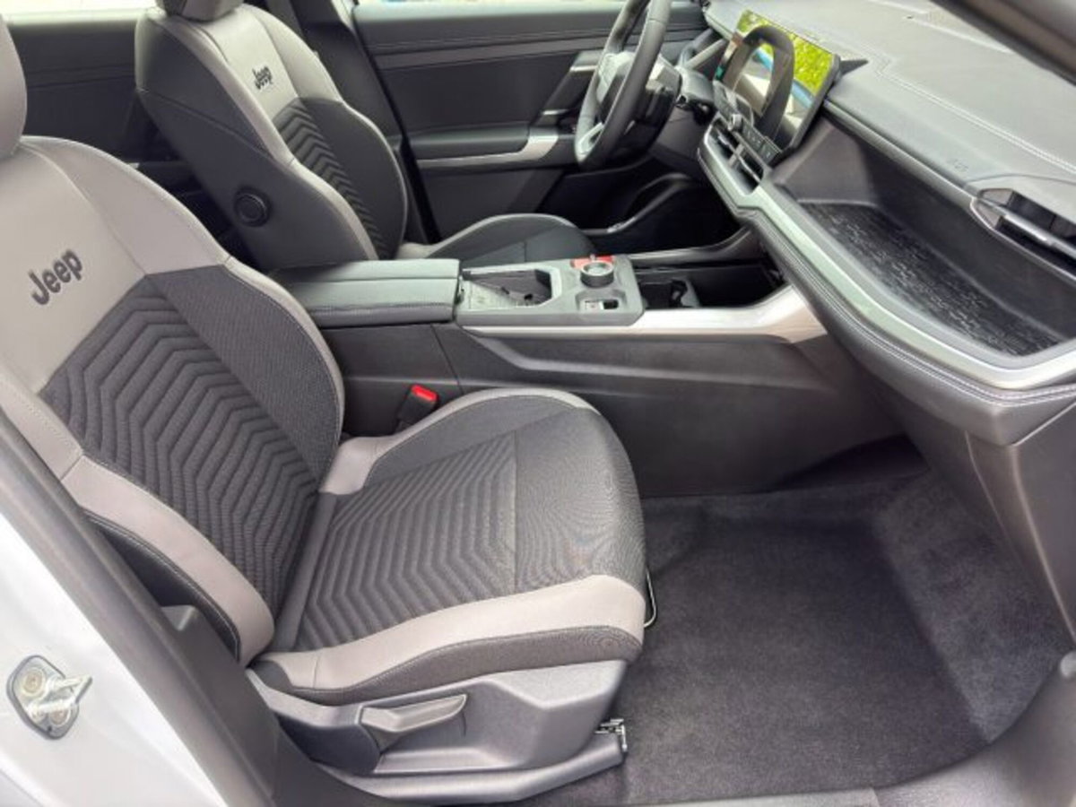 Jeep Compass full-electric First Edition fwd 213cv auto (13)