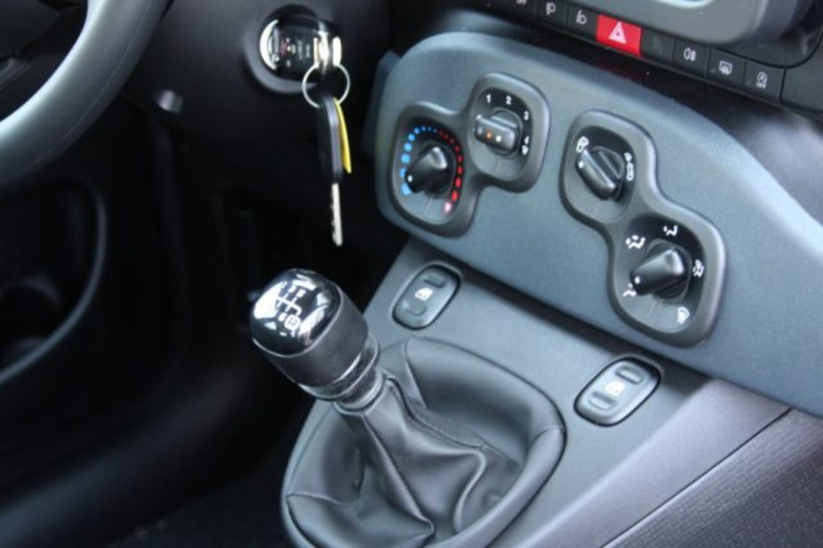 Fiat Panda 1.0 firefly hybrid s&s 70cv 5p.ti (17)