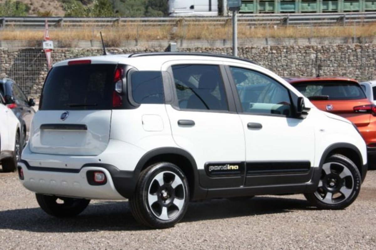 Fiat Panda Cross 1.0 firefly hybrid Cross s&s 70cv 5p.ti (10)