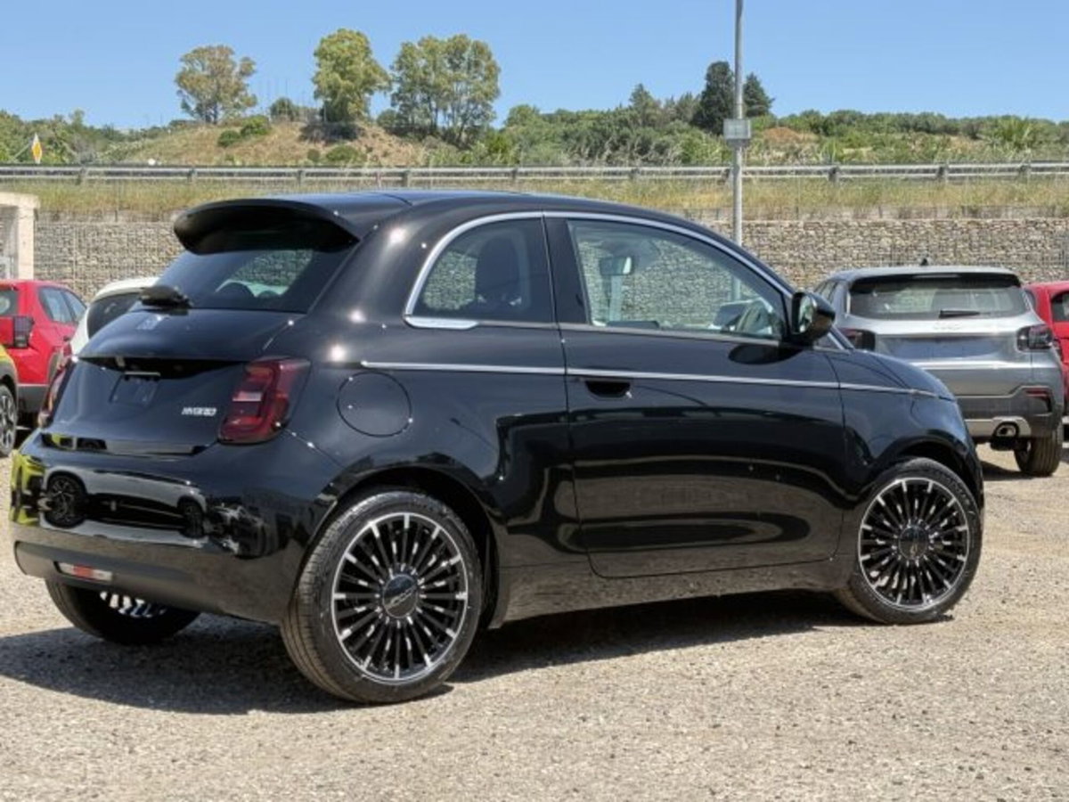 Fiat 500 1.0 hybrid La Prima (4)