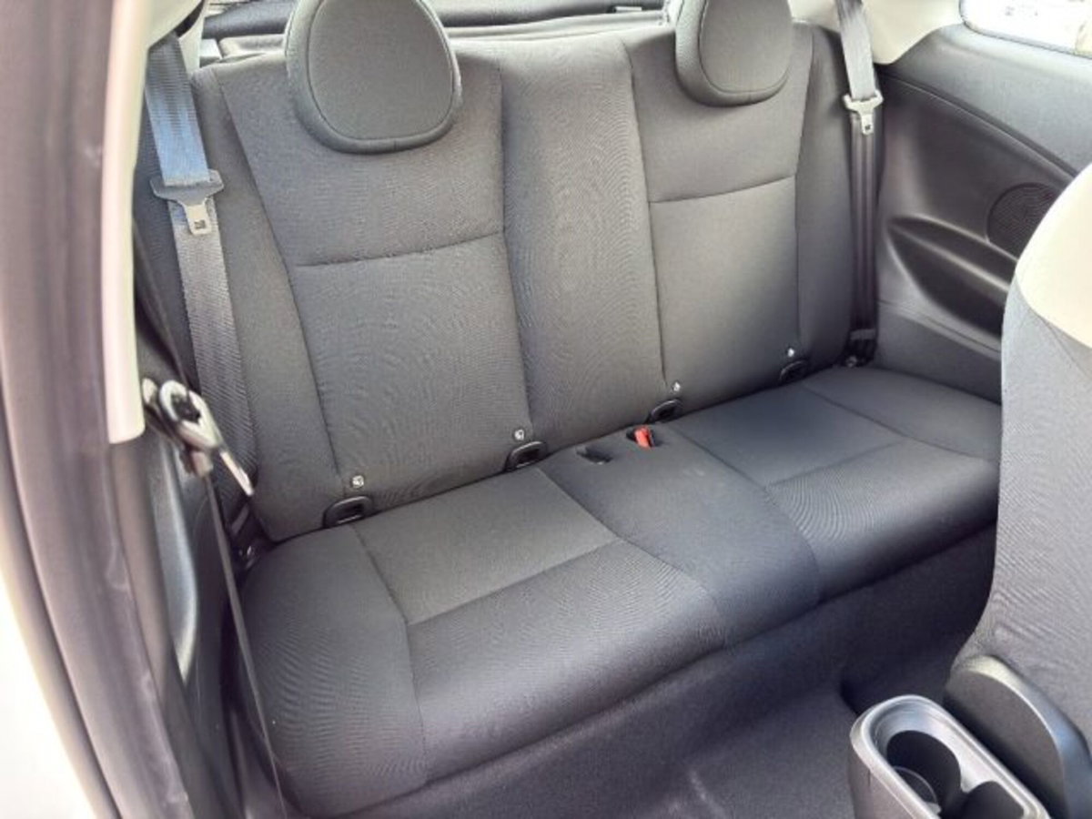 Fiat 500 1.0 hybrid Icon (16)