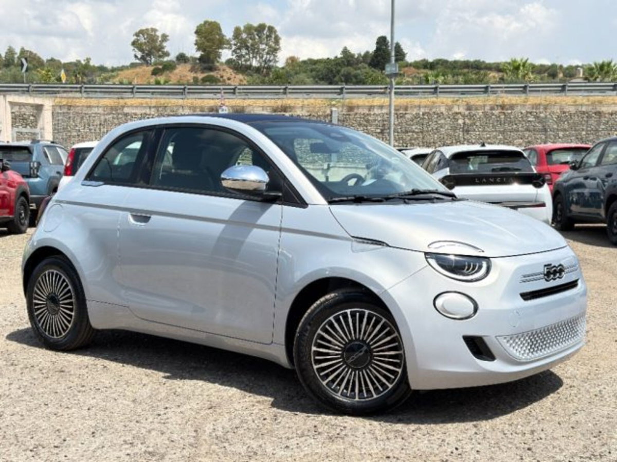 Fiat 500 Cabrio 1.0 hybrid Dolcevita (3)