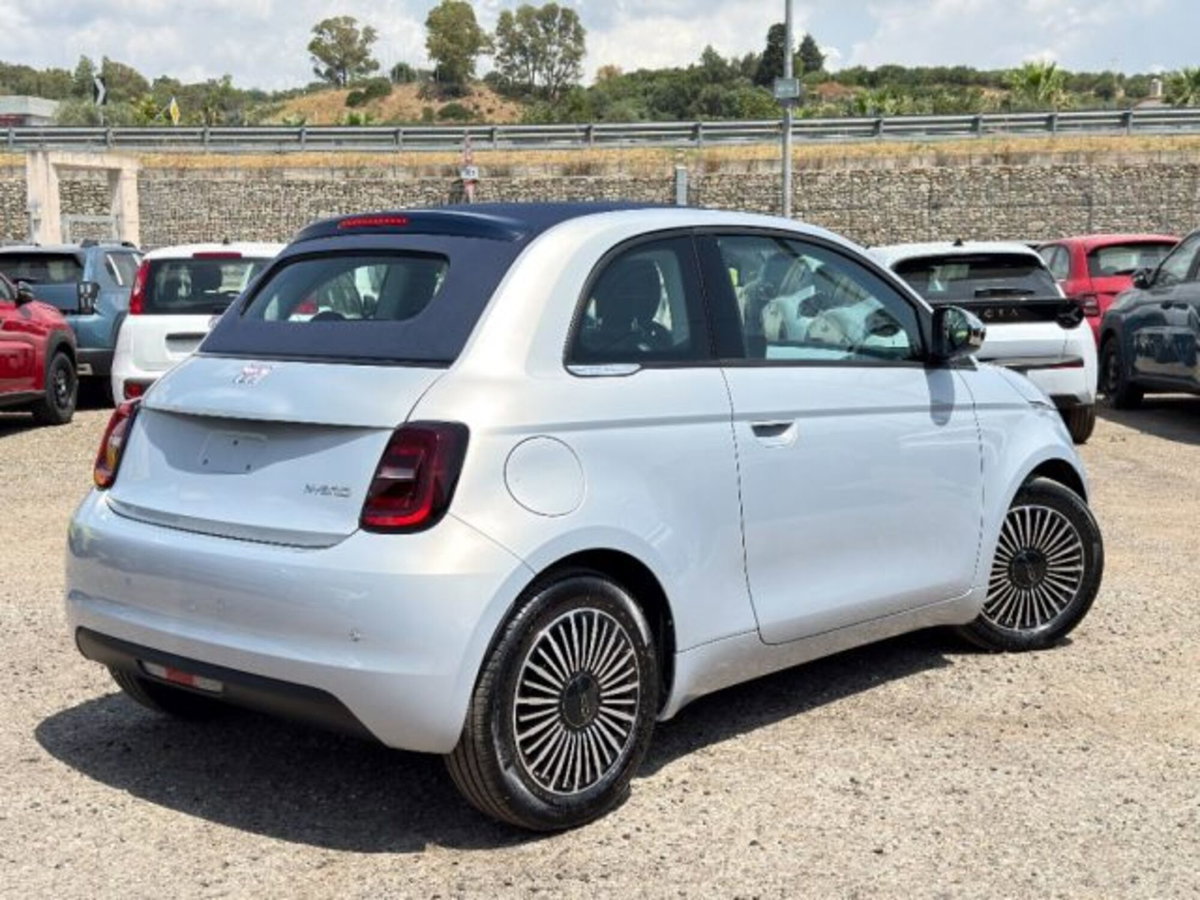 Fiat 500 Cabrio 1.0 hybrid Dolcevita (4)