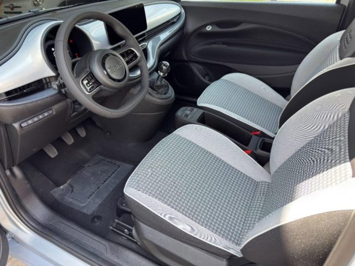 Fiat 500 Cabrio 1.0 hybrid Dolcevita (7)