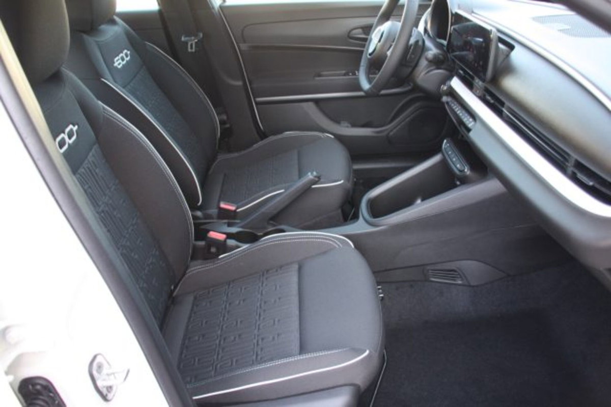 Fiat 600 1.2 hybrid 110cv auto (11)