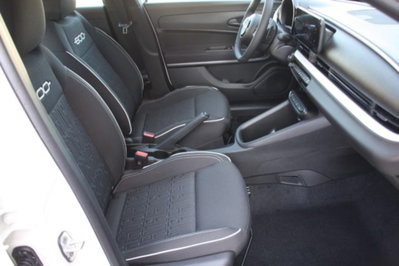 Fiat 600 1.2 hybrid 110cv auto (11)
