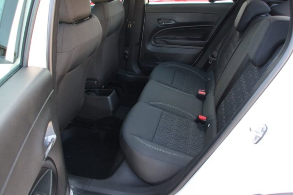 Fiat 600 1.2 hybrid 110cv auto (13)