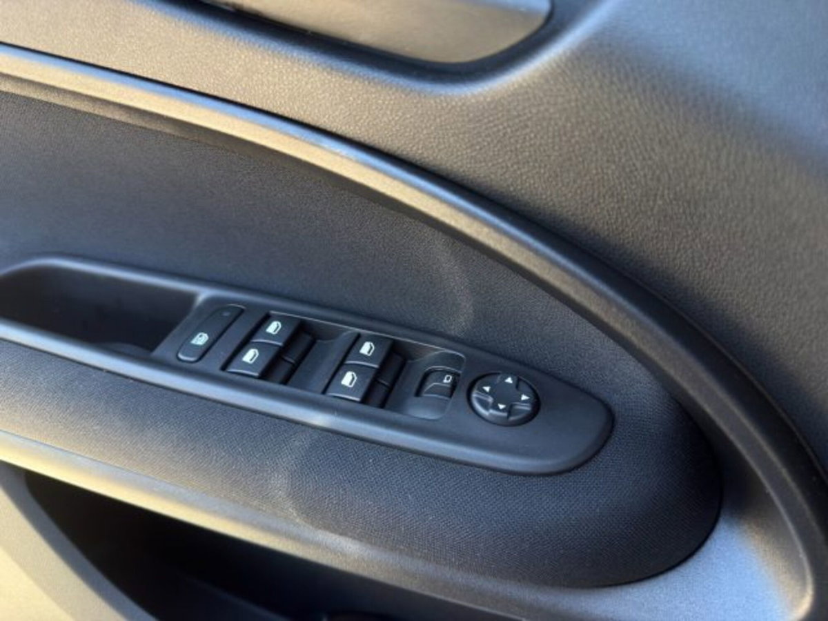 Fiat 600 1.2 hybrid Pop 110cv auto (18)