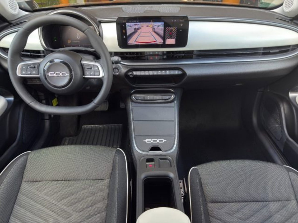 Fiat 600 1.2 hybrid La Prima 110cv auto (10)