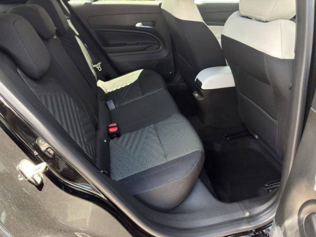 Fiat 600 1.2 hybrid La Prima 110cv auto (12)