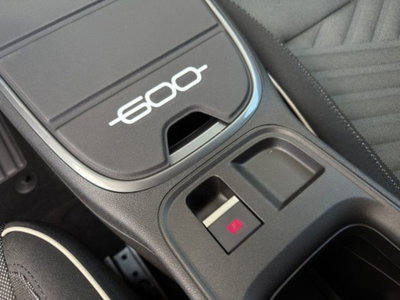 Fiat 600 1.2 hybrid La Prima 110cv auto (20)