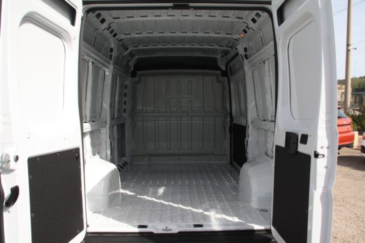 Fiat Ducato Furgone 35 MH2 2.2 mjt3 140cv AT9 serie 9 (15)