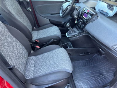 Lancia Ypsilon 1.0 FireFly 5 porte S&S Hybrid Ecochic Silver (12)