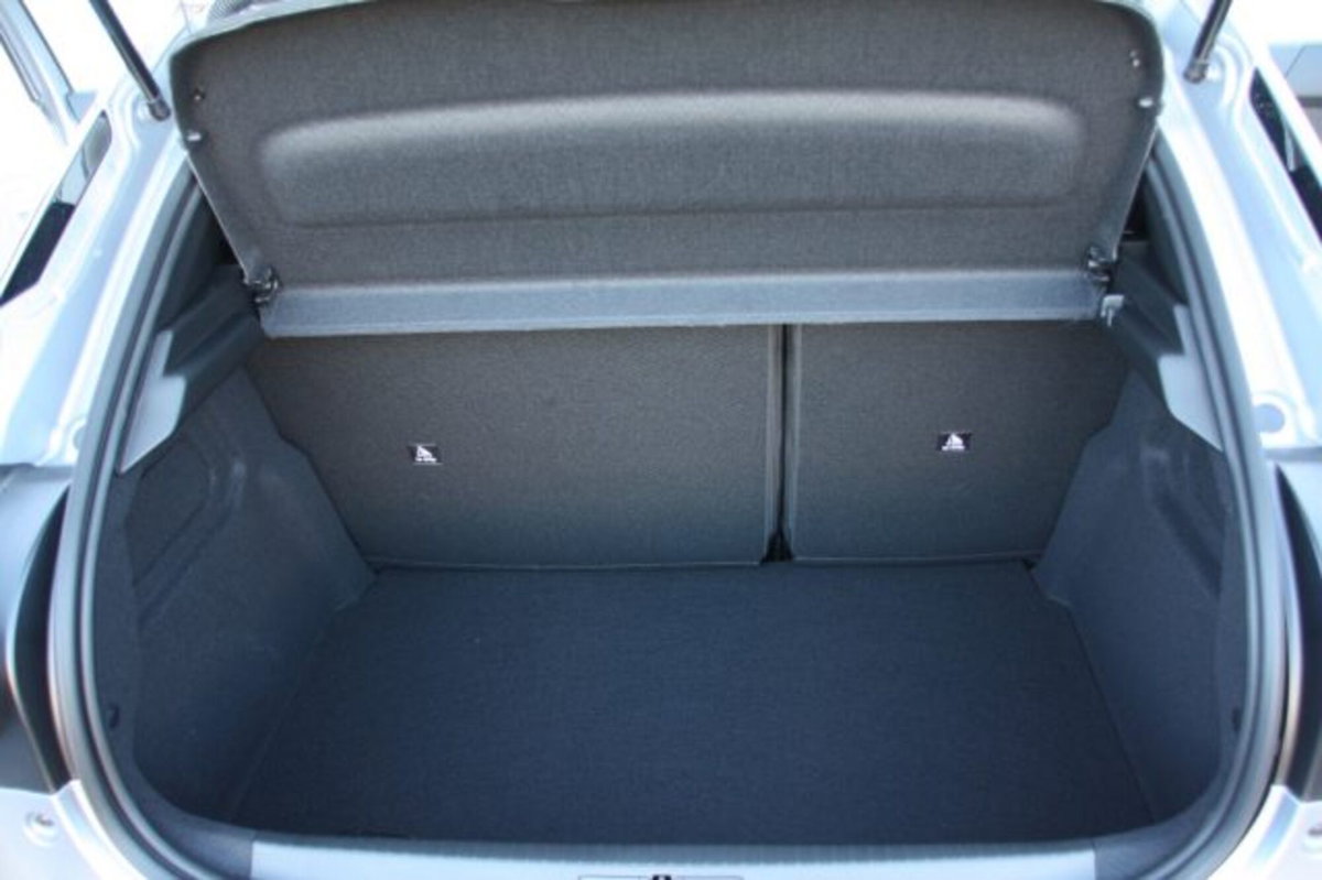 Lancia Ypsilon 1.2 mhev LX 110cv e-dct (20)