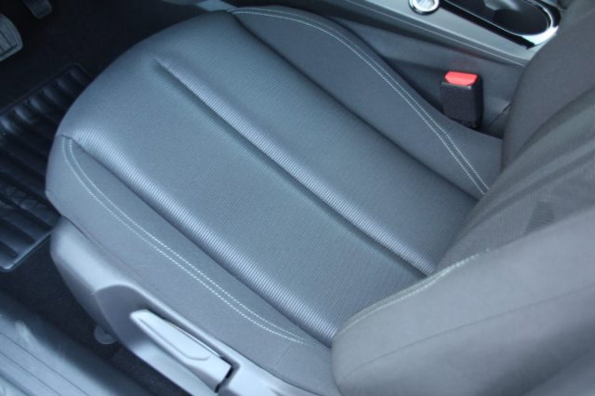 Lancia Ypsilon 1.2 mhev 110cv e-dct (17)