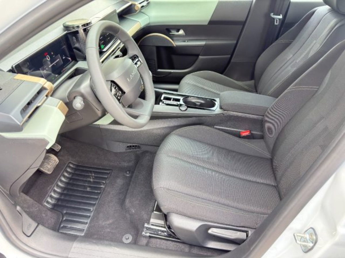 Lancia Ypsilon 1.2 mhev 110cv e-dct (5)