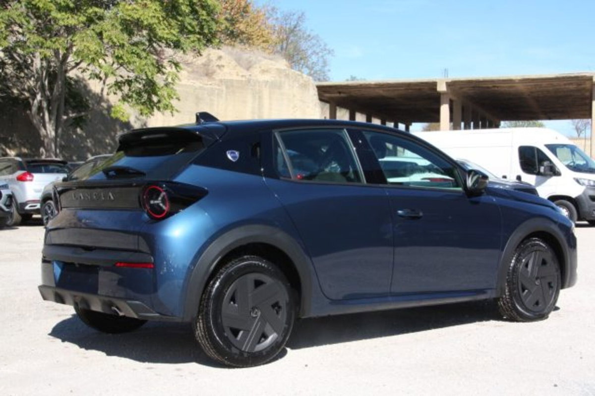 Lancia Ypsilon 1.2 100cv (7)