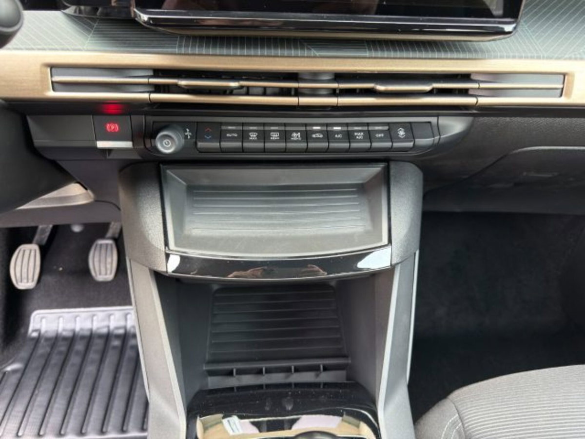 Lancia Ypsilon 1.2 100cv (12)