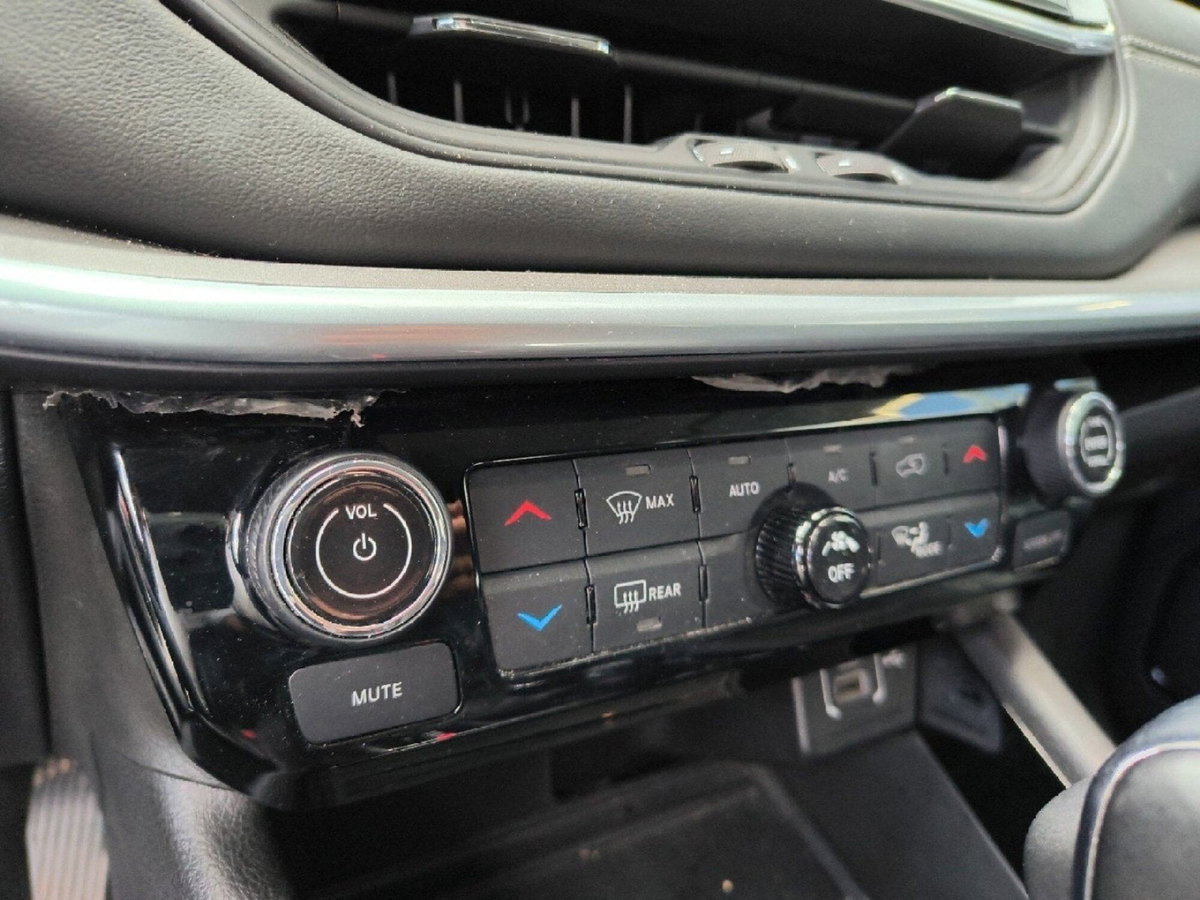 Jeep Compass 1.3 T4 190CV PHEV AT6 4xe Limited (10)
