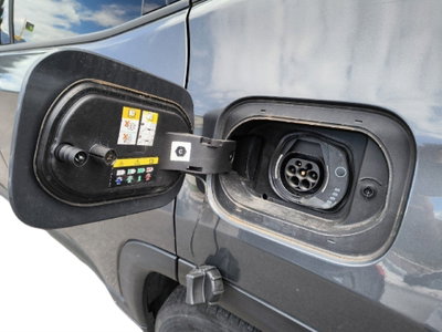 Jeep Compass 1.3 T4 190CV PHEV AT6 4xe Limited (12)