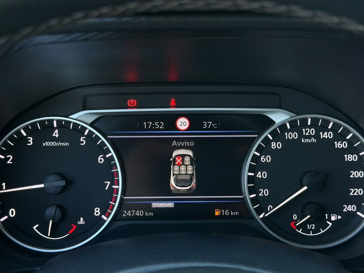 Nissan Juke 1.0 dig-t N-Connecta 114cv (13)