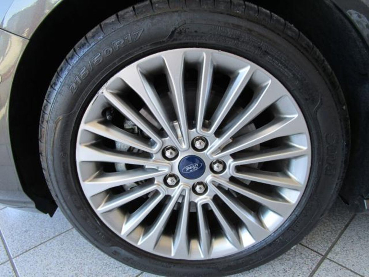 Ford Focus Station Wagon 1.0 EcoBoost 125 CV SW Vignale (16)