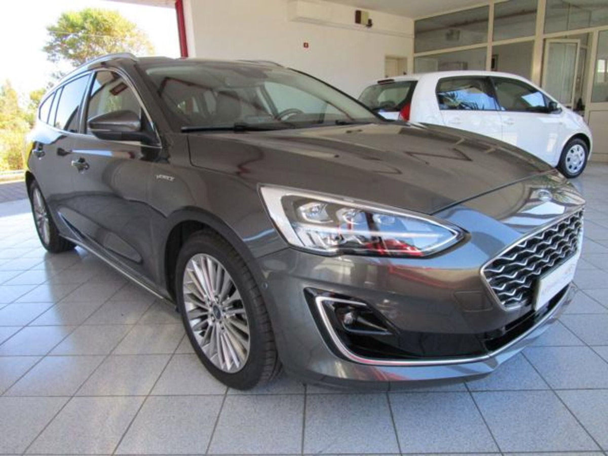 Ford Focus Station Wagon 1.0 EcoBoost 125 CV SW Vignale (2)