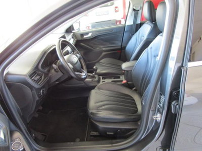 Ford Focus Station Wagon 1.0 EcoBoost 125 CV SW Vignale (8)