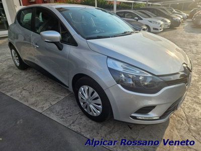 Renault Clio 1.2 75 CV 5 porte Duel usata