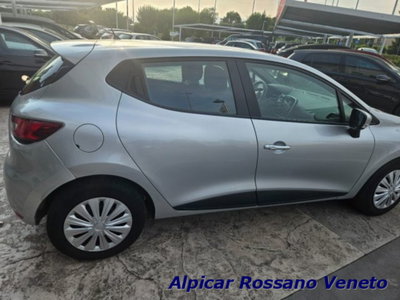 Renault Clio 1.2 75 CV 5 porte Duel (15)