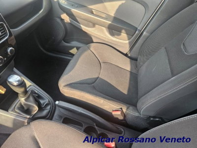 Renault Clio 1.2 75 CV 5 porte Duel (8)