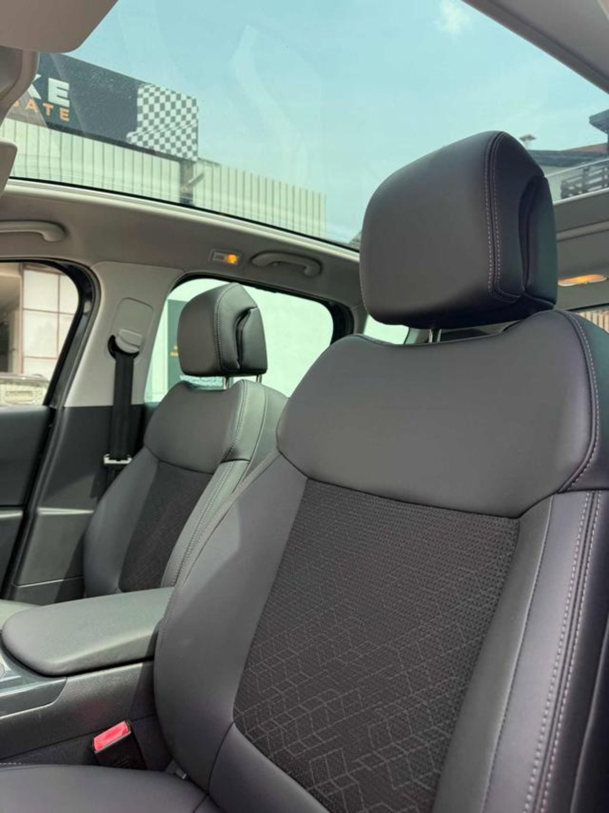 Peugeot 3008 1.6 HDi 115CV Allure (10)
