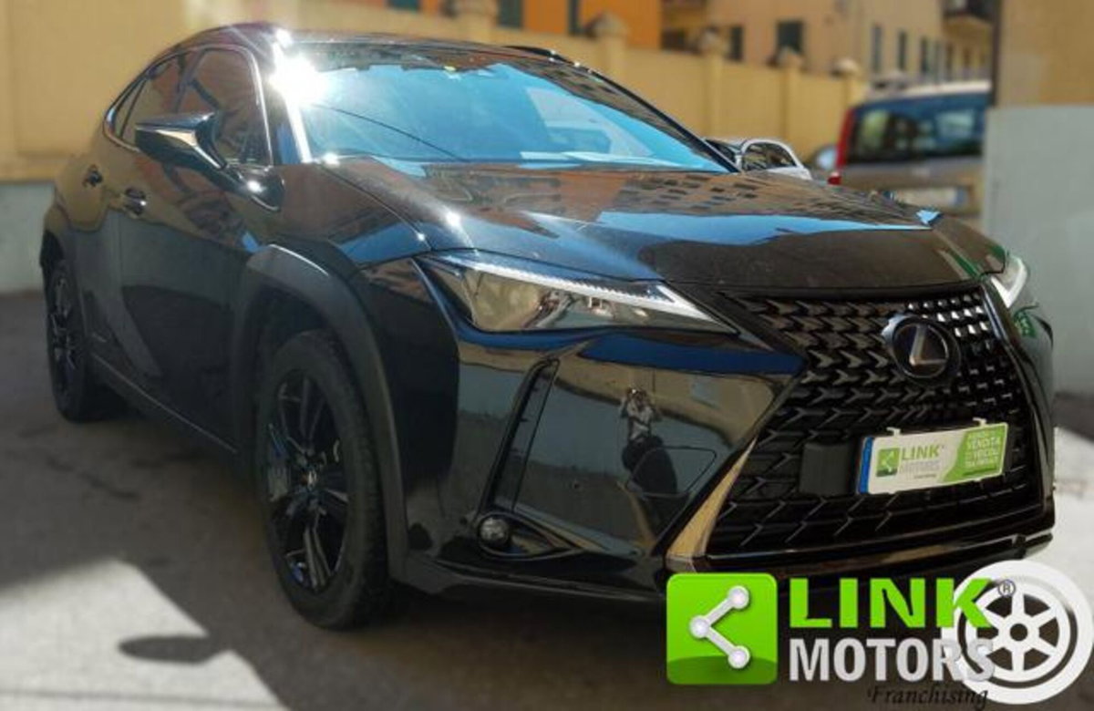 Lexus UX Hybrid Midnight