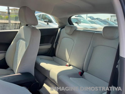 Audi A1 1.6 TDI 105 CV Ambition (13)
