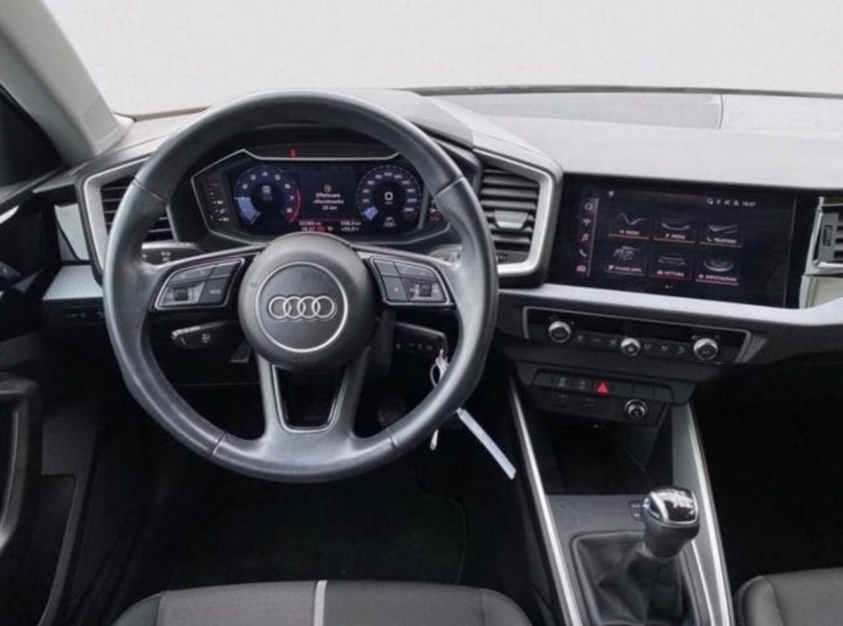 Audi A1 citycarver 30 TFSI Identity Contrast (7)