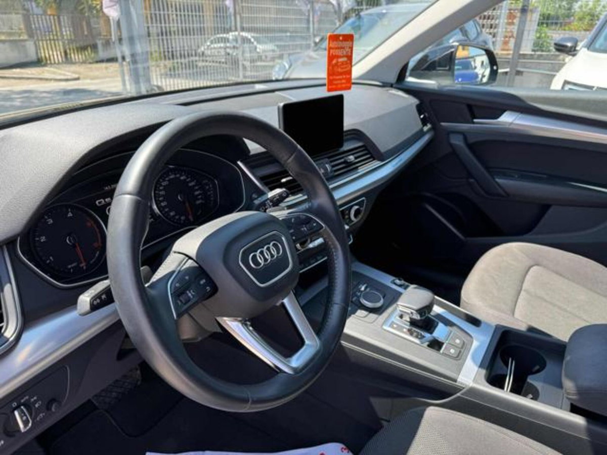 Audi Q5 2.0 TDI 190 CV quattro S tronic Business Sport (9)