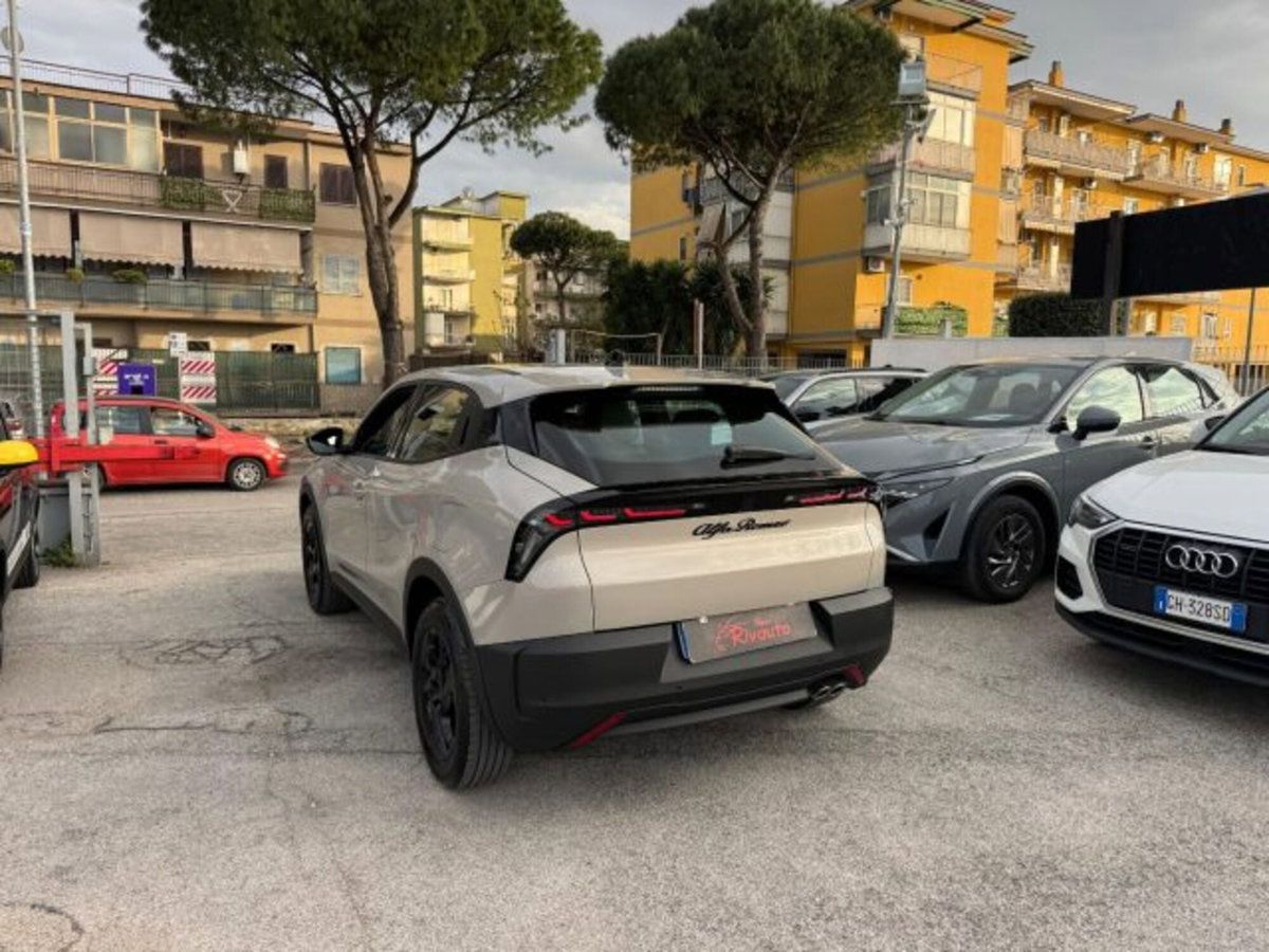 Alfa Romeo Junior 1.2 ibrida 145cv edct6 (5)