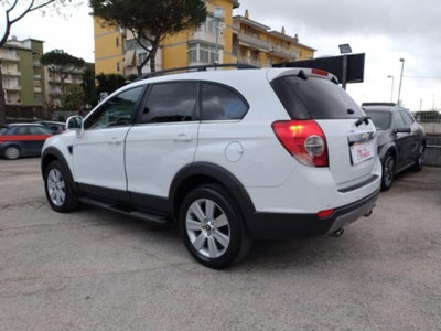 Chevrolet Captiva 2.0 VCDi LTZ (5)