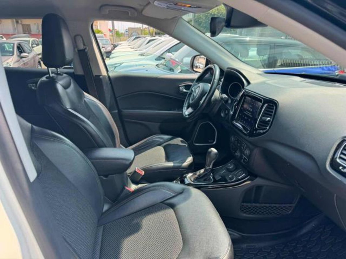 Jeep Compass 2.0 Multijet II 4WD Limited (8)