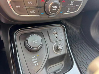 Jeep Compass 2.0 Multijet II 4WD Limited (9)
