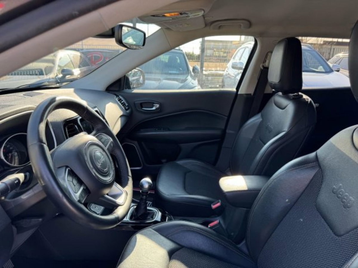 Jeep Compass 1.6 Multijet II 2WD Limited (17)