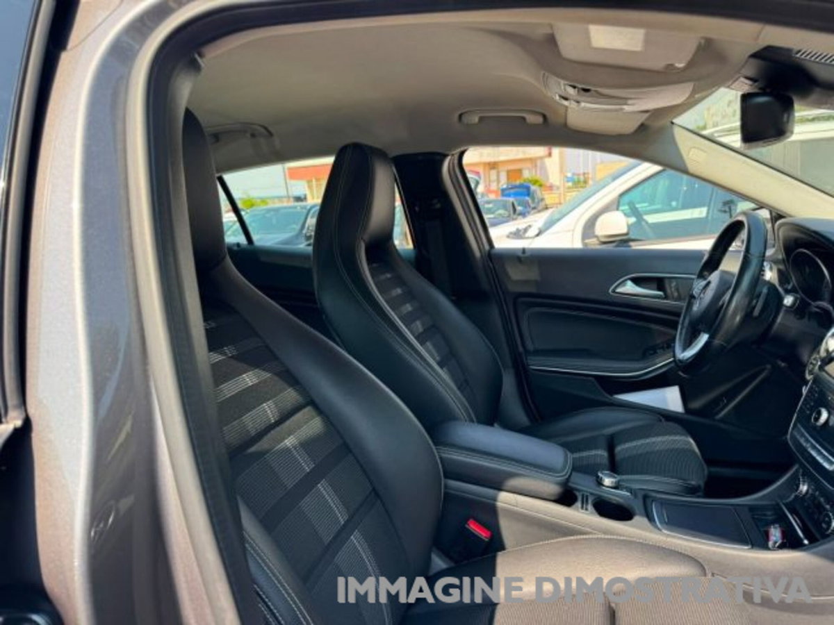Mercedes-Benz GLA SUV 200 d Automatic Premium (19)