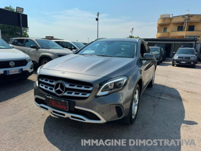 Mercedes-Benz GLA SUV 200 d Automatic Premium (5)