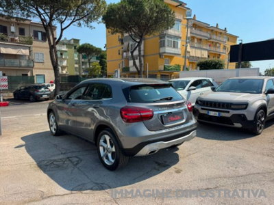 Mercedes-Benz GLA SUV 200 d Automatic Premium (7)
