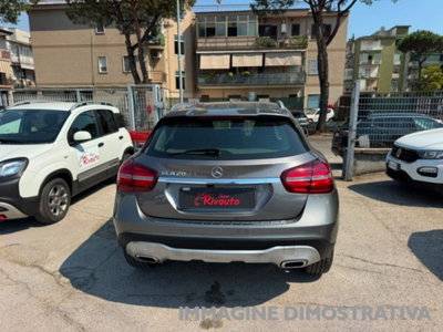 Mercedes-Benz GLA SUV 200 d Automatic Premium (8)