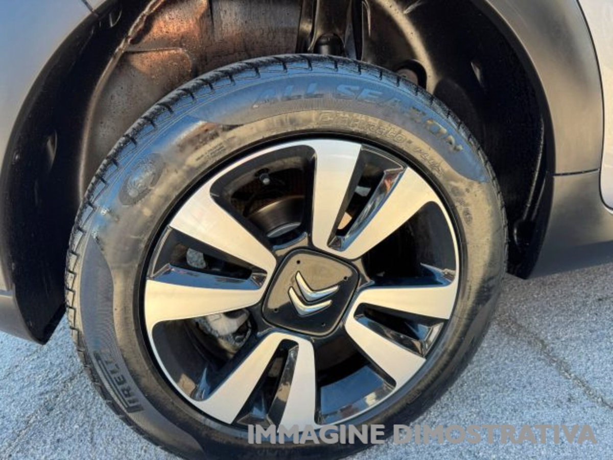 Citroen C3 PureTech 110 S&S EAT6 Shine (19)