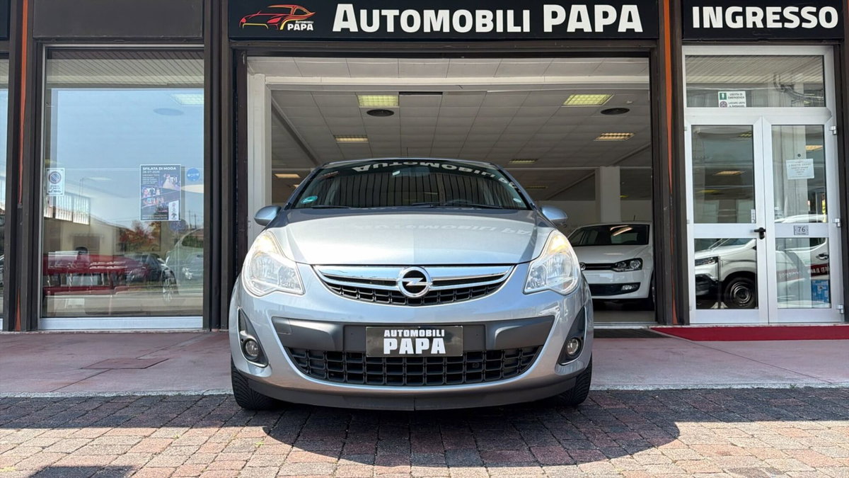 Opel Corsa 1.0 12V 5 porte Club (15)