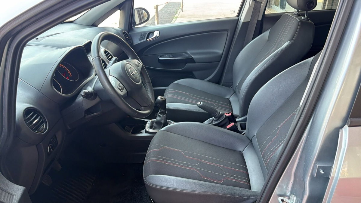 Opel Corsa 1.0 12V 5 porte Club (7)
