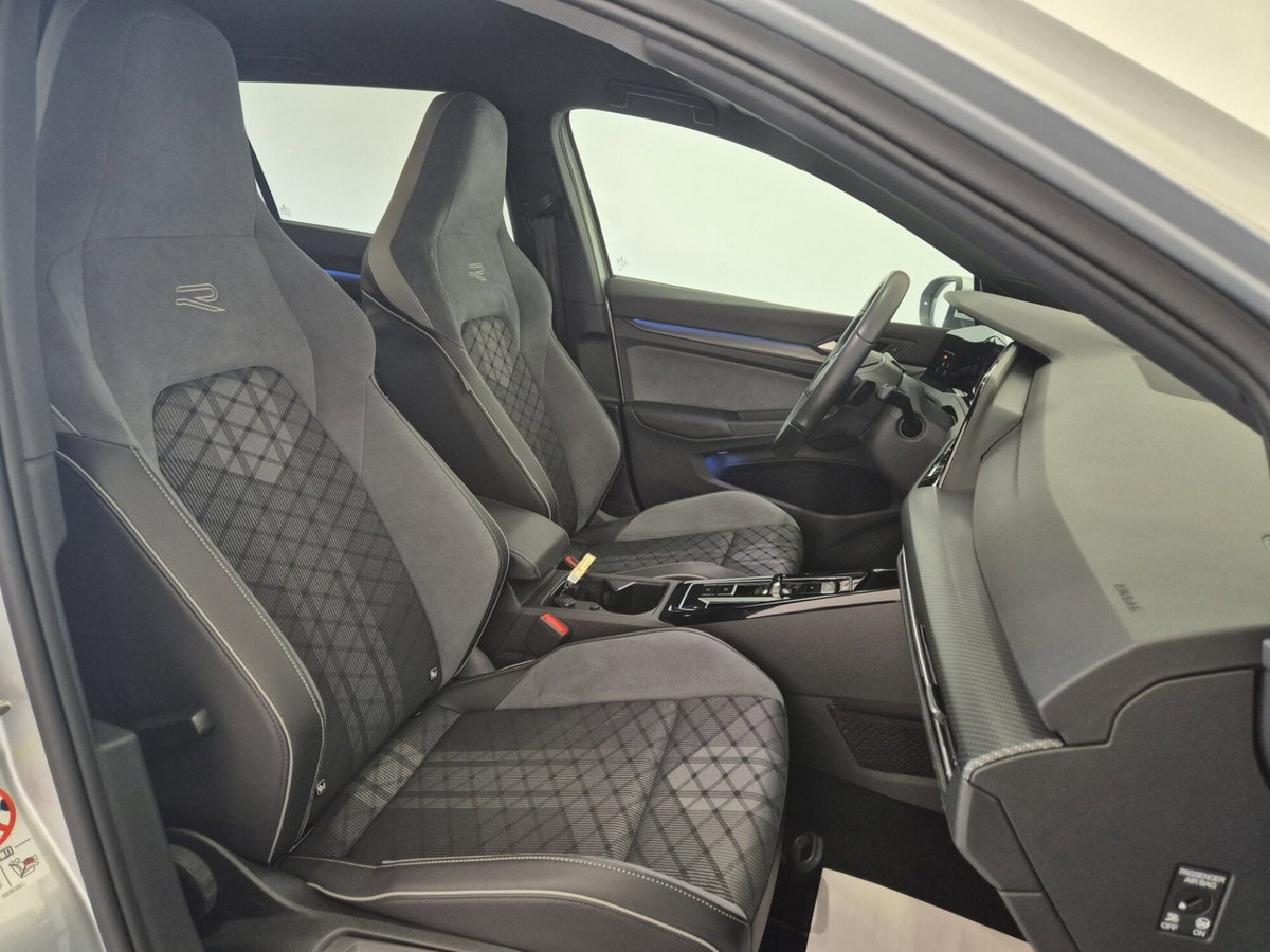 Volkswagen Golf Variant 2.0 TDI 150 CV DSG SCR 4Motion R-Line (12)